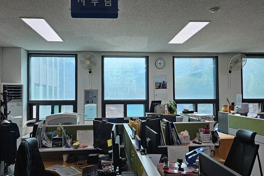 경기 구리 사무실 창호 대형건물썬팅 시공 모습
