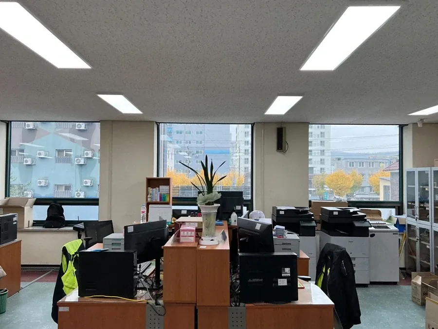경기 파주 출판단지 사옥 통유리 대형건물썬팅 시공 전 모습